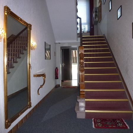 Hotel Adler Dusseldorf Ngoại thất bức ảnh
