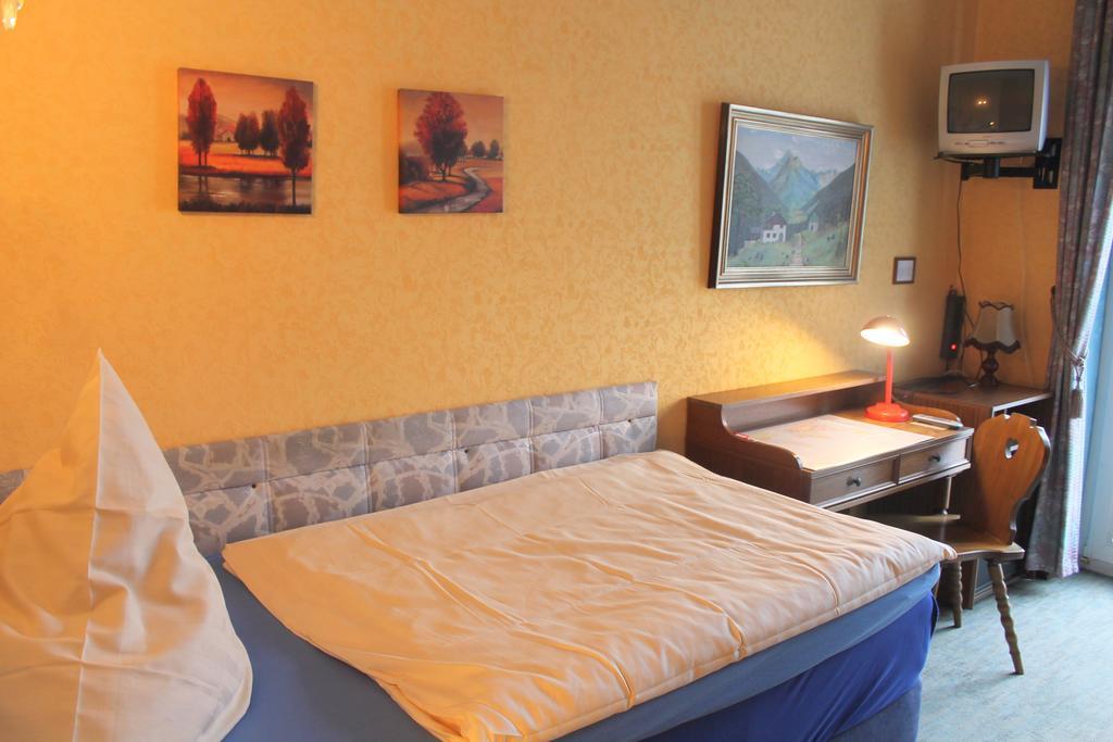 Hotel Adler Dusseldorf Ngoại thất bức ảnh