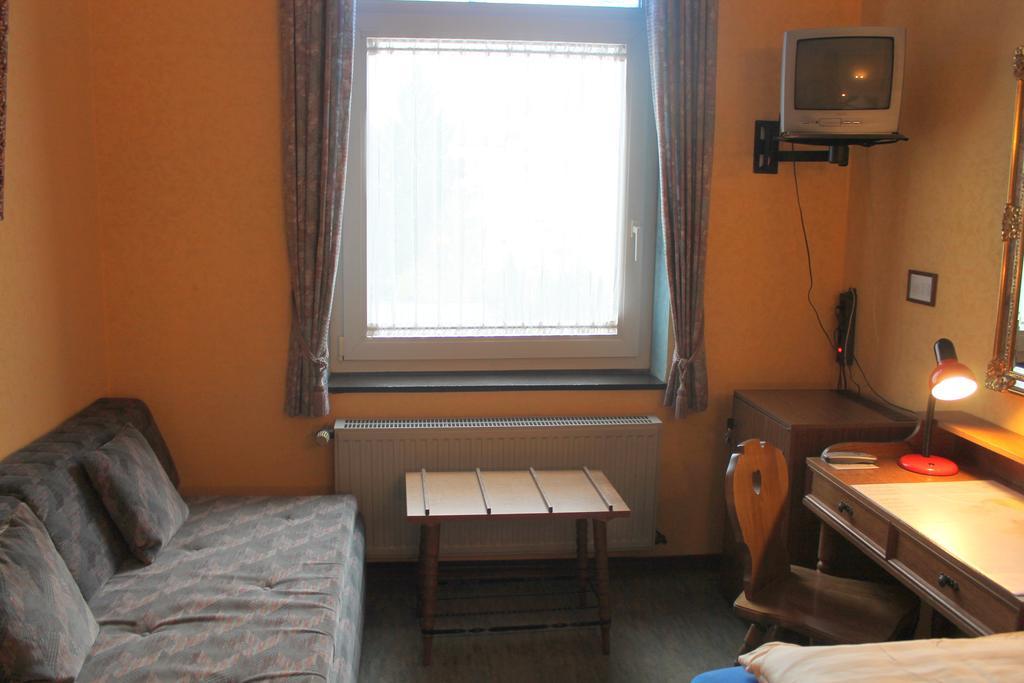 Hotel Adler Dusseldorf Ngoại thất bức ảnh