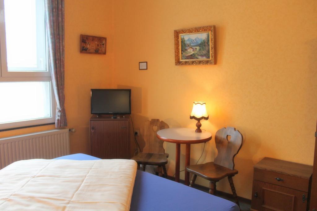 Hotel Adler Dusseldorf Ngoại thất bức ảnh