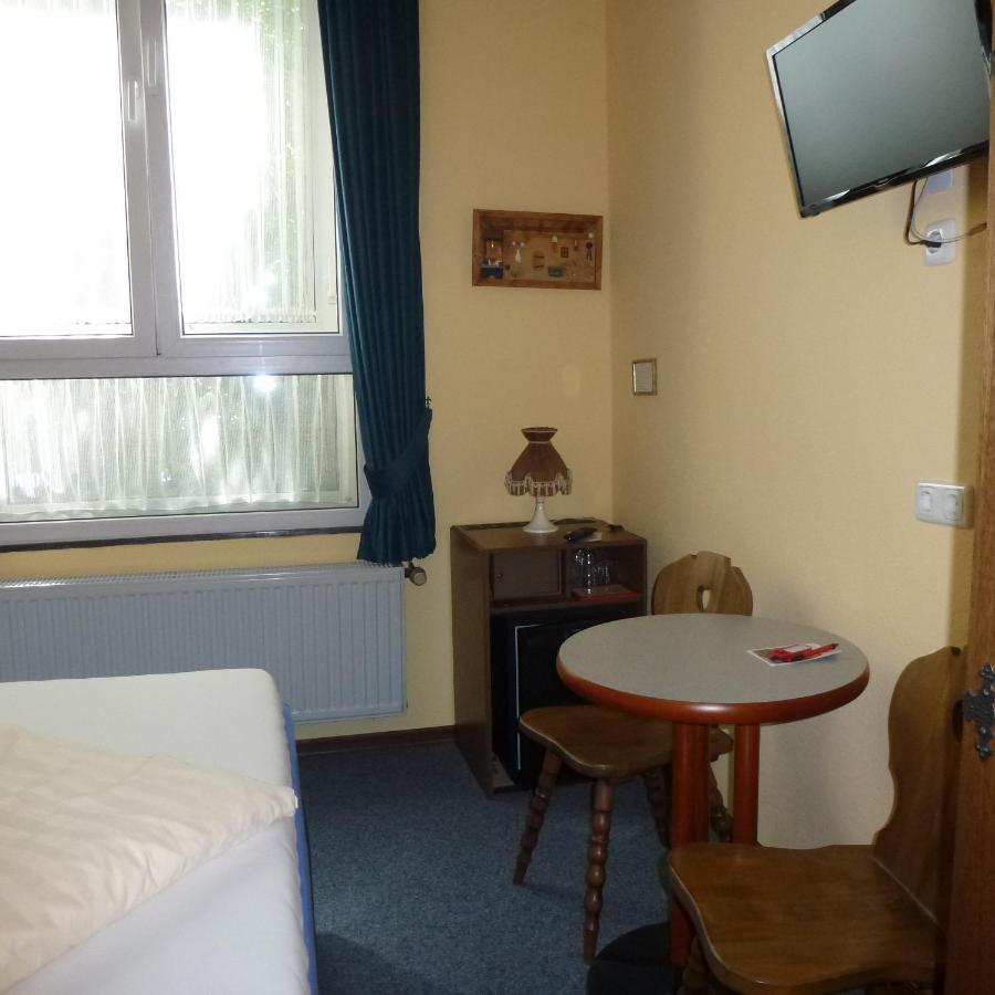 Hotel Adler Dusseldorf Ngoại thất bức ảnh