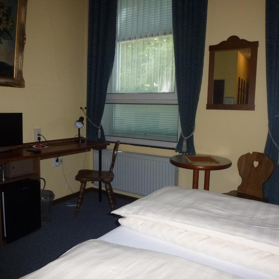 Hotel Adler Dusseldorf Ngoại thất bức ảnh